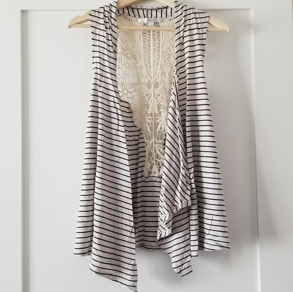 Sleeveless LC Stripe Crochet Lace Cardigan